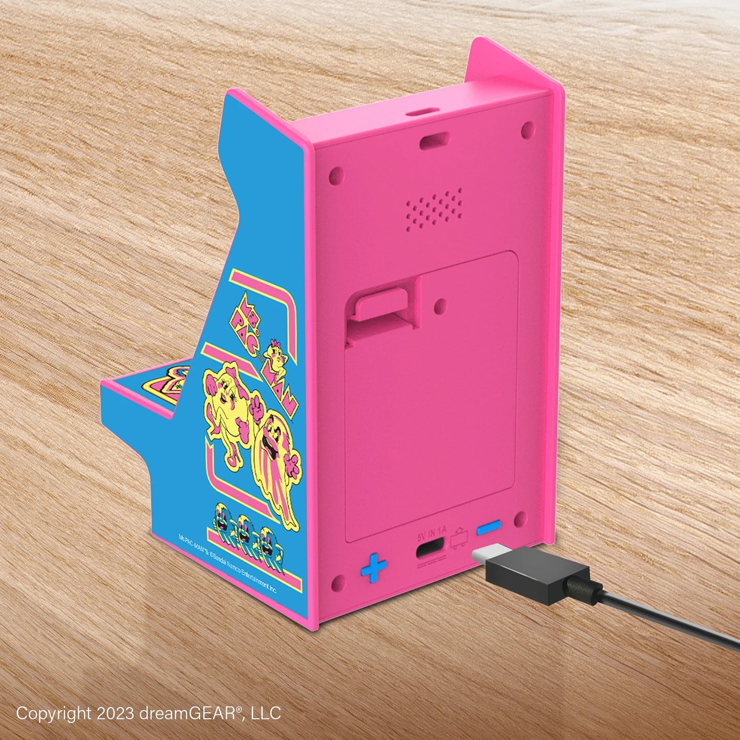 DGUNL-7023 MS. PAC-MAN Nano Player Pro Portable Retro Arcade
